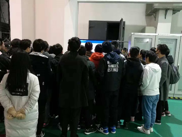 成人直播